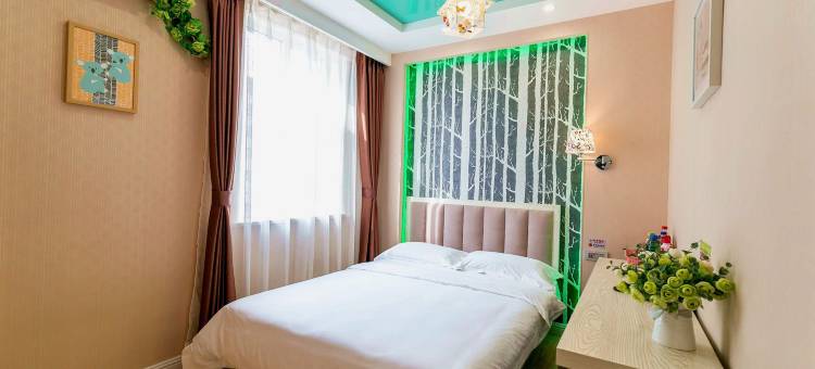 西雅小镇假日宾馆(白山浑江大街万达广场店)图片