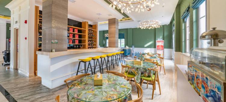 Beverly Boutique 比坲利精品酒店(盐城聚龙湖欧风花街店)图片