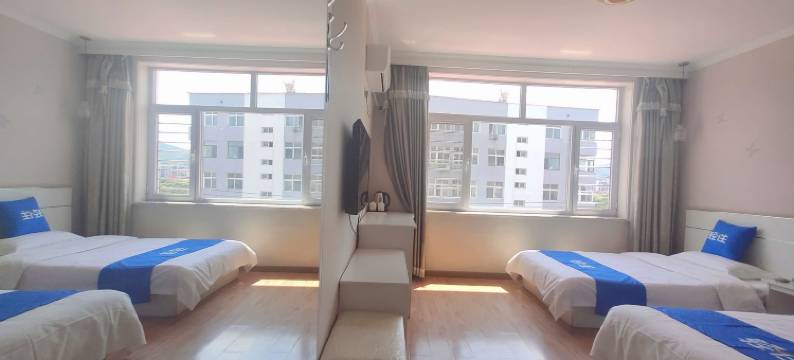 滦平中楚假日酒店图片