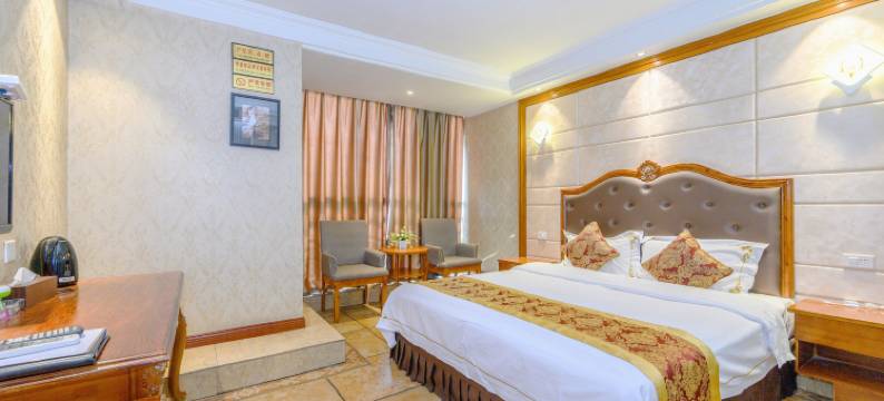 巴中财富主题酒店图片