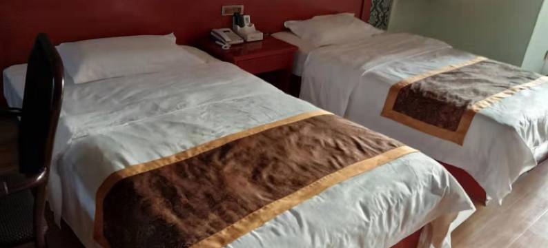 天宏宾馆(武汉江夏职业技术学院第四中学店)图片