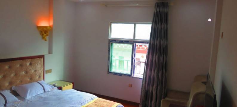 乡城盛凯星商务酒店图片