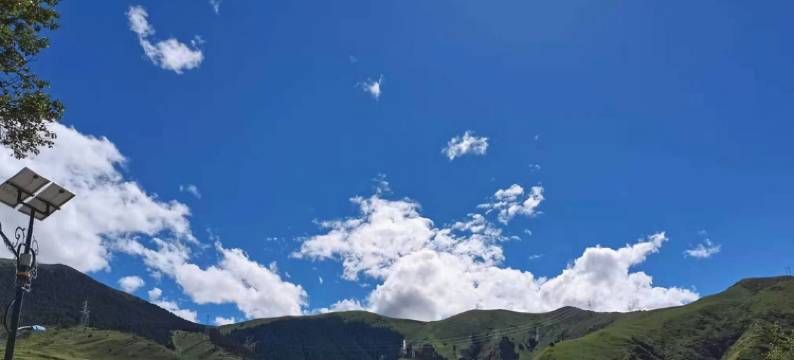 康定里本咖啡lieben kaffee民宿(新都桥店)图片