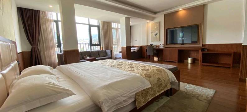 屏边银丰酒店图片