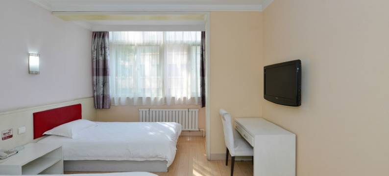 鸿利快捷酒店(大连火车站中山广场店)图片