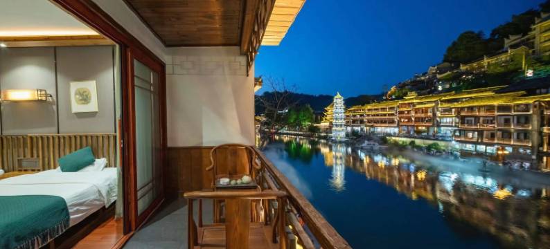 凤凰时光如初见江景客栈图片