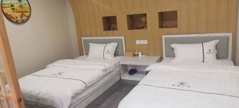 榆岳山居民宿图片