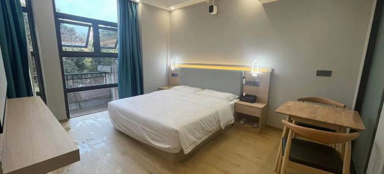 尚家半岛酒店(金堂大学城店)图片