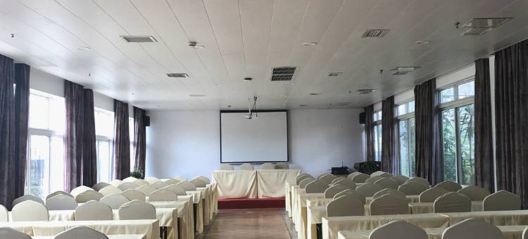 凤凰天骄酒店(成都望丛祠地铁站郫都客运中心店)图片