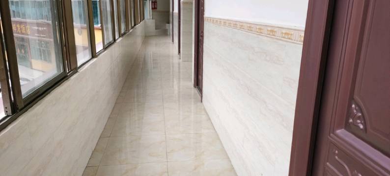 香格里拉虎跳峡祥龙酒店图片
