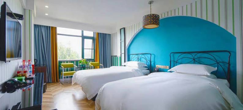 梧桐精品主题酒店(南阳卧龙岗火车站店)图片