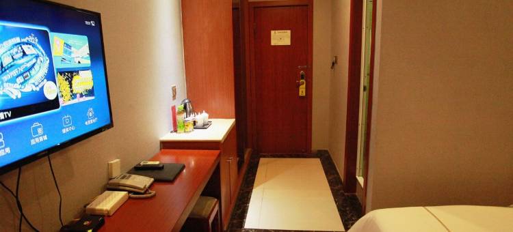 速8酒店(奎屯驿马巷美食街店)图片