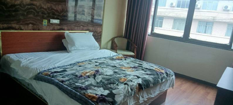 威宁弘希酒店图片