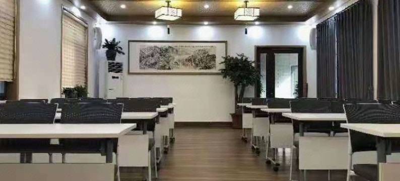 辉县宝泉桃花山庄图片