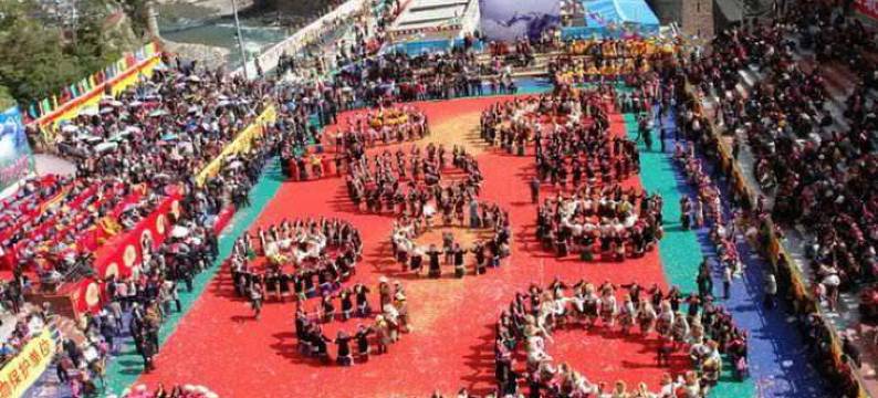 丹巴一梦酒店(吉美广场店)图片