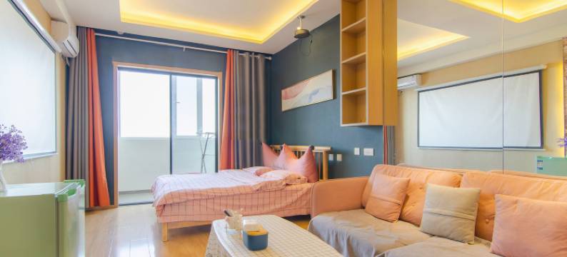 云霞酒店(银川大阅城店)图片