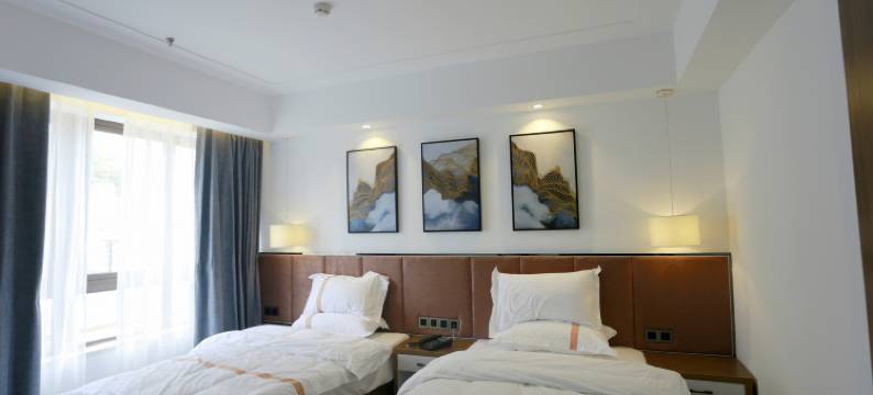 遵义欣诚酒店(鸭溪镇府子尹广场店)图片