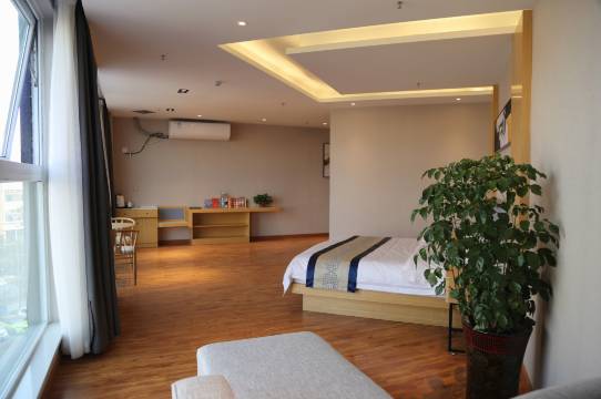 阜阳尚豪快捷宾馆(颍州区金叶名园店)