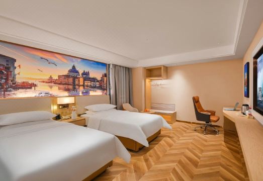 Vienna Hotel (Nanjing Hexi Golden Eagle Shop)Hotel Overview