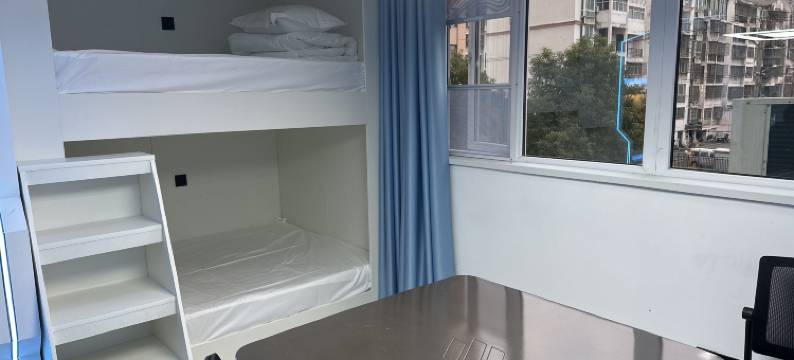 科加斯电竞主题酒店(仙桃职院店)图片