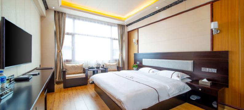 陇川雨泽酒店(德宏陇川森林公园店)图片