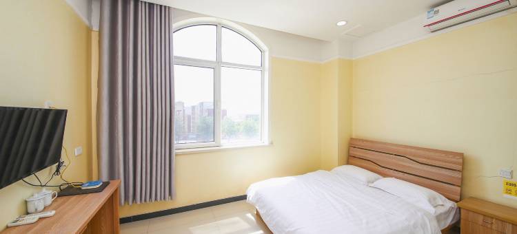 平泉冠源假日酒店图片