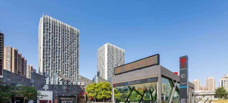 小苹果主题公寓(沈阳北一路万达店)图片