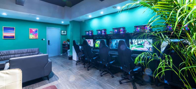 追风电竞酒店(临颍中心汽车站店)图片