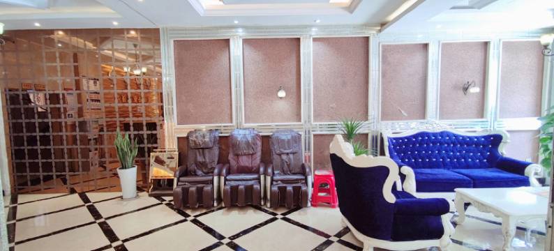 凯里东城西就大酒店(贵州电子信息学院店)图片