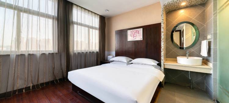 迈华酒店(杭州城北万象城好运街地铁站店)图片