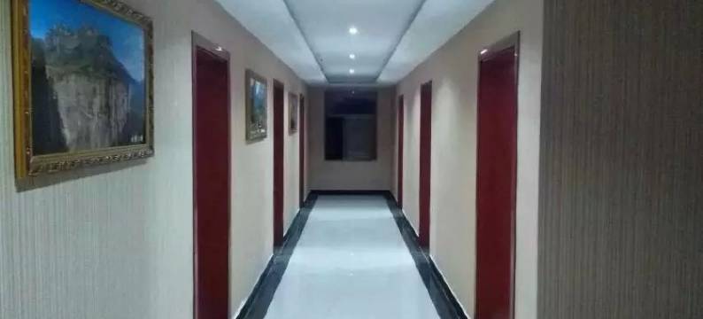 辉县秋山大酒店图片