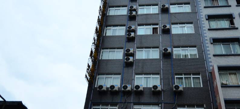 威信巴黎春天酒店图片