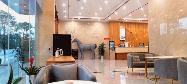 安义铂岸酒店图片