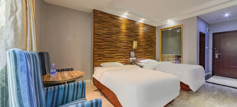 顺利假日酒店(高州市茂名大道城东车站店)图片