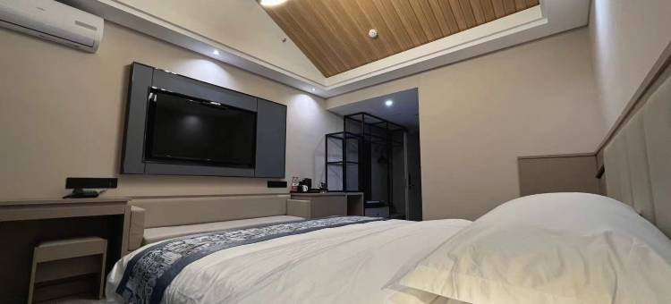 柚见精品酒店(巴彦淖尔高铁站店)图片