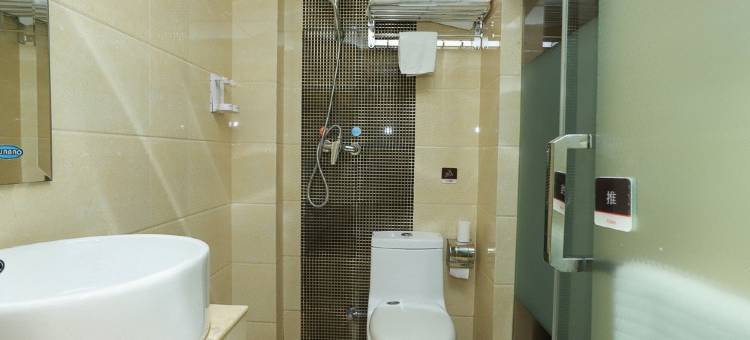 骏怡连锁酒店(贵阳八鸽岩路地铁站店)图片