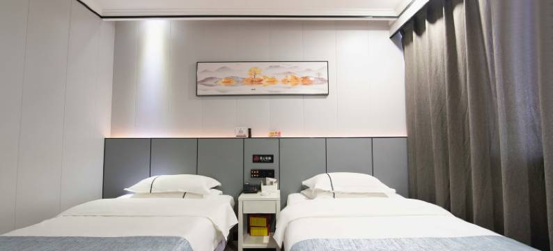 跨越酒店(许昌火车站曹魏古城店)图片