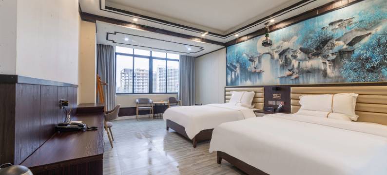 临高铂金主题酒店图片