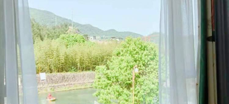 龙井峡漂流尤隐呆住图片