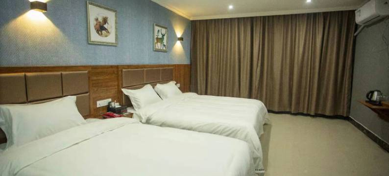 华天商务酒店(南乐西湖店)图片