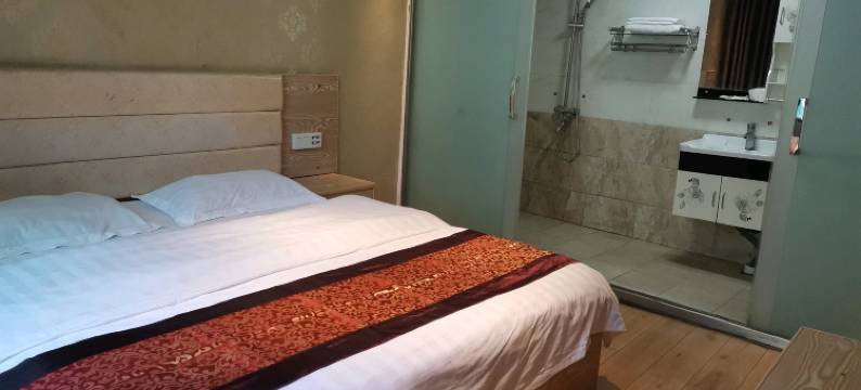 兴仁鑫华宾馆图片