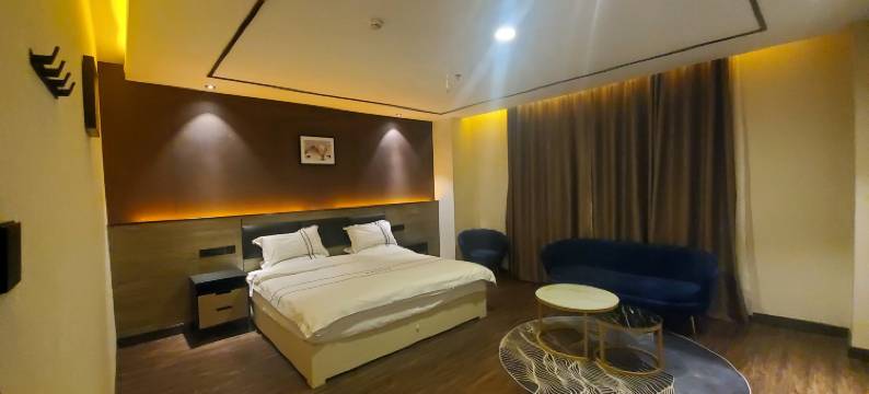 玛沁岭格尔大酒店图片