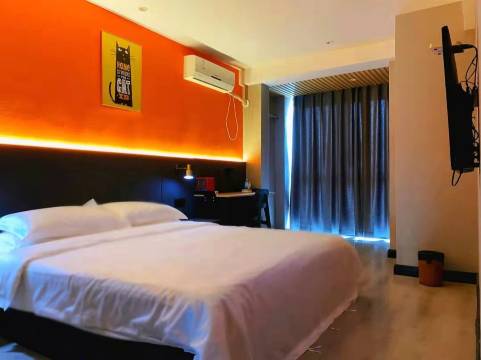 卡特创意酒店(长葛一峰城市广场店)