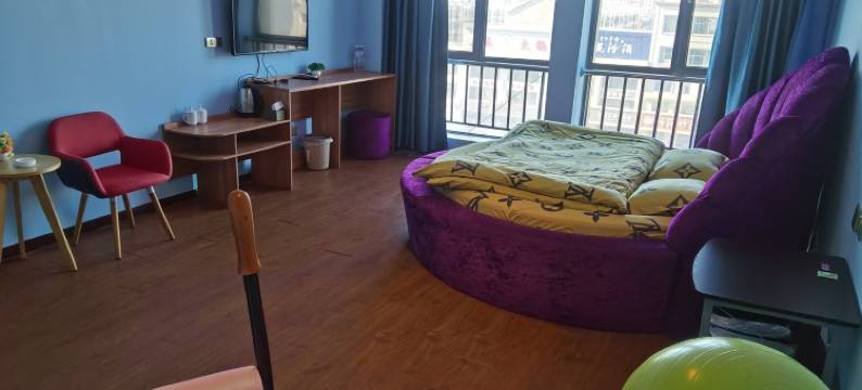 爱岛自助式日租公寓(乌兰大街店)图片