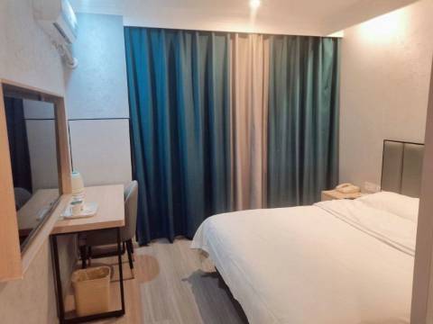 格林豪泰快捷酒店(句容站店)