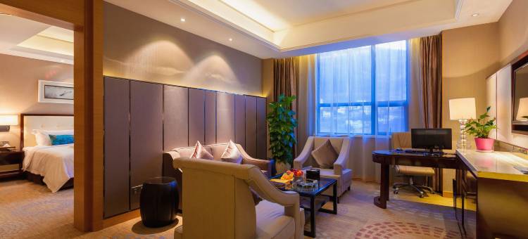 保康名人酒店图片