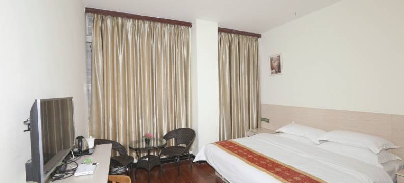 深圳万家惠酒店(卓悦汇上梅林地铁站店)图片