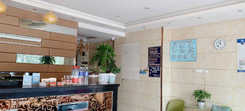 嘉泰宾馆(嘉祥汽车站银泰广场店)图片