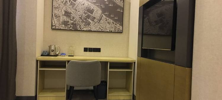 兰欧尚品酒店(集安大吉他广场店)图片