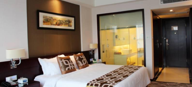 成都润泰柏金酒店(成都凤凰山体育公园店)图片